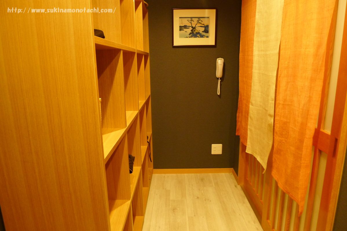 萃 sui-諏訪湖(すい すわこ）の展望露天風呂「綿雫」の脱衣所