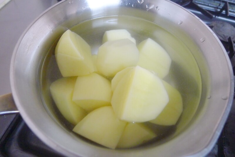 ザワークラウトの煮込みの作り方 じゃがいもは別ゆでする