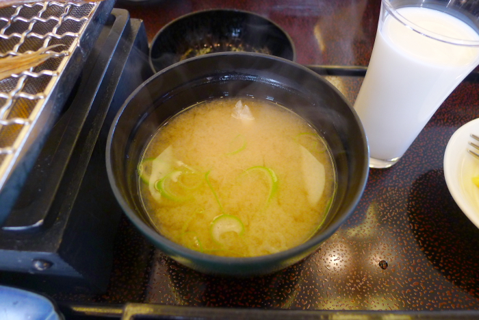 皆生温泉の松月の朝食、ワタリガニのお味噌汁