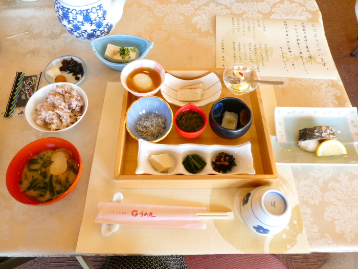 淡路島_うめ丸朝食　料理全体