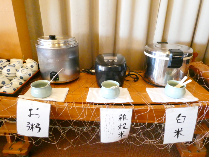 淡路島_うめ丸朝食　セルフサービスのごはん
